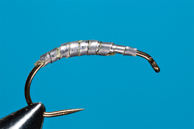 tying-gammarus-nymph-step-1-fixing-the-lead-on-the-hook